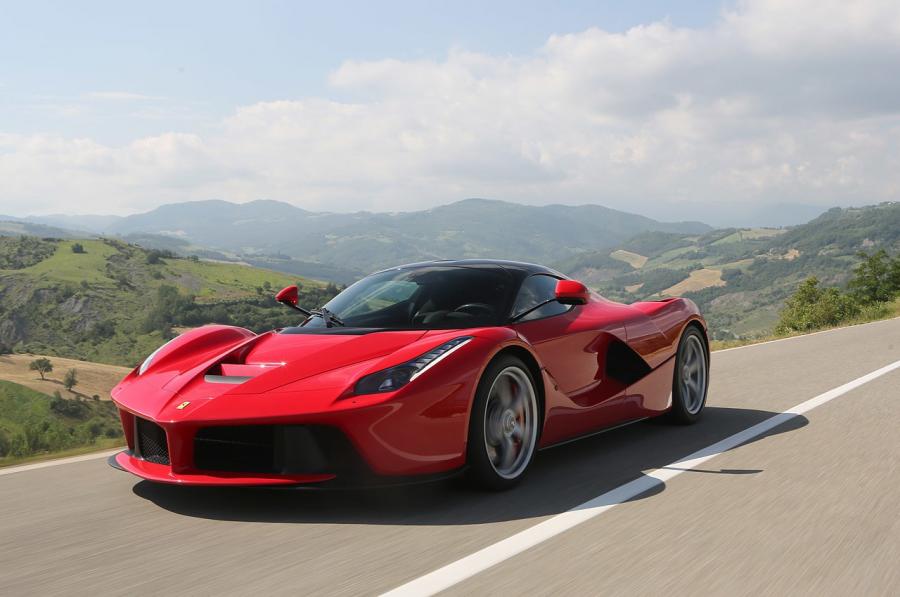  Ferrari LaFerrari 2015 года  (фото 9 из 56)